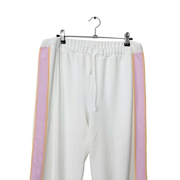 Welcome to my closet. - Picture 3 of 10